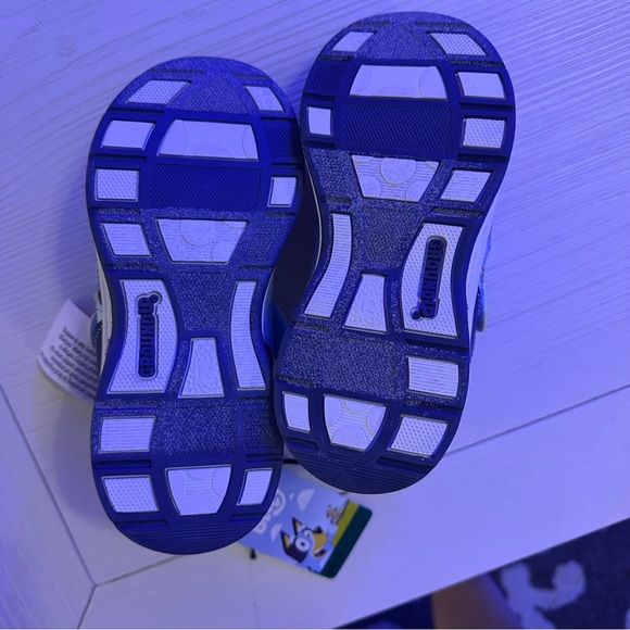 Bluey light-up athletic sneakers - Picture 5 of 5